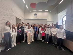 На весняні канікули до Чернівців завітали 40 школярів із Куп’янська